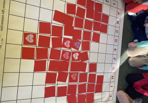 kodowanie na dywanie - serce dla babci