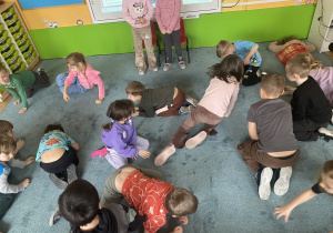 Mały Miś w Świecie Wielkiej Literatury- Dzieci Uczą Dzieci