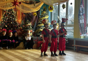 chłopcy mówia rolę