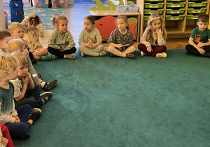 dzieci na zajęciach